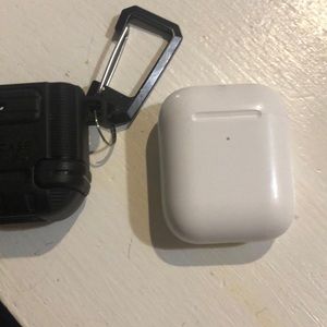 White AirPods generation2